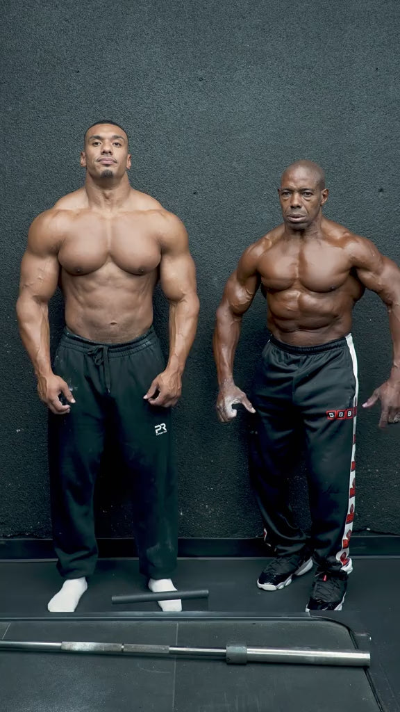 Load video: From pro competitors to everyday lifters, serious athletes know the value of great lighting and flawless angles. Influencers like Larry Wheels built their following by showcasing their physique in the best way possible — and now you can too.Don’t just train hard — capture it like the pros. Our gear is designed to give you the same confidence and presence that top athletes demand, whether you’re on stage, in the gym, or on Instagram.